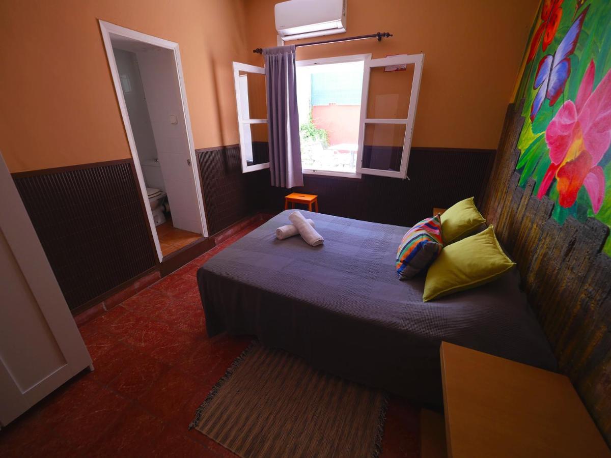 Hostal Giramundo Ibiza stad Exteriör bild